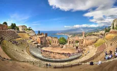 Taormina (Foto: Wolfgang Arnold): Ansicht des antiken Theaters in Taormina